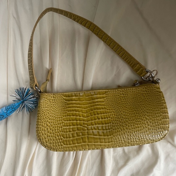Yellow Faux Crocodile Bag - Picture 4 of 5